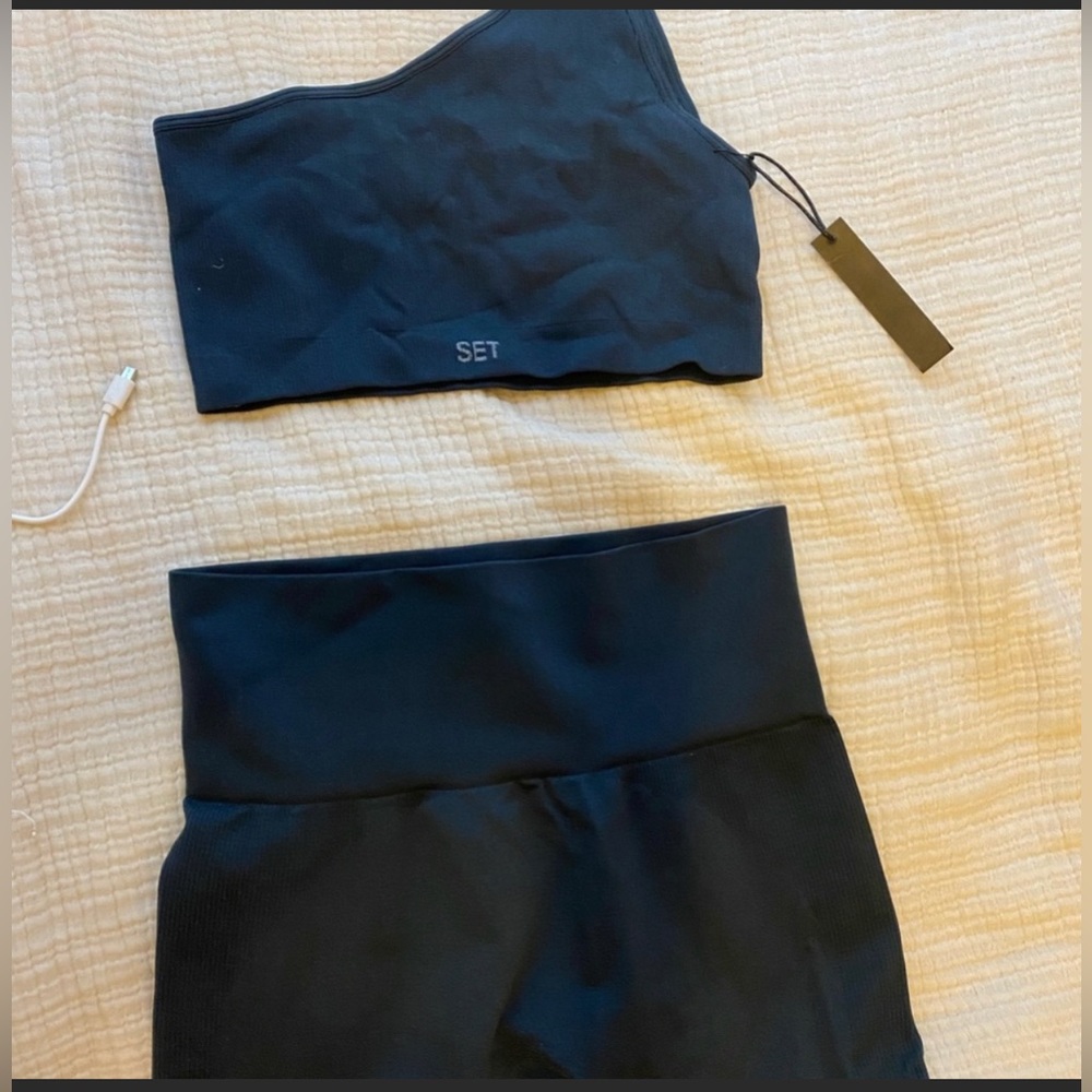 Set Active set - one shoulder bra and leggings